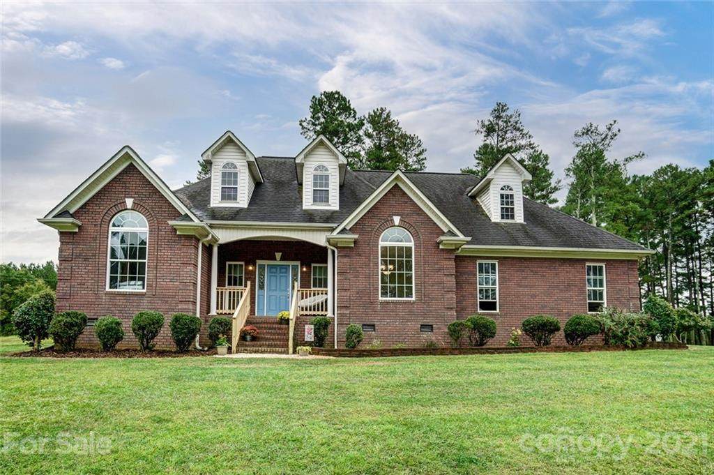 9180 Meadowood Road - Photo 1