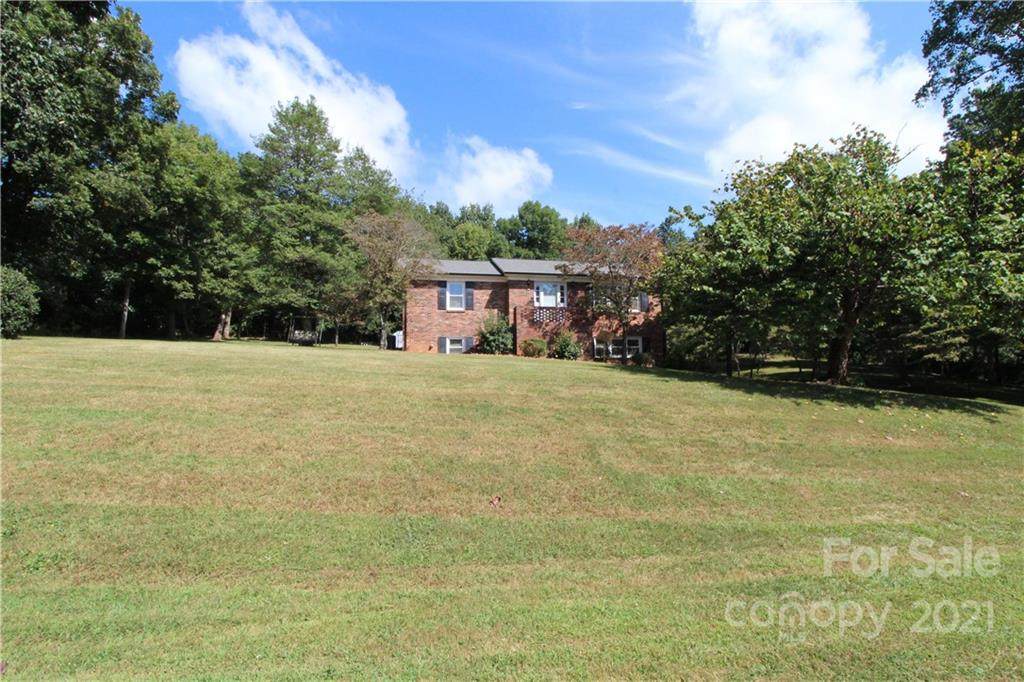 1530 Lafayette Avenue - Photo 1