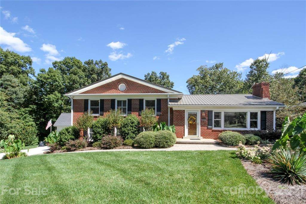 608 Deveron Place - Photo 1