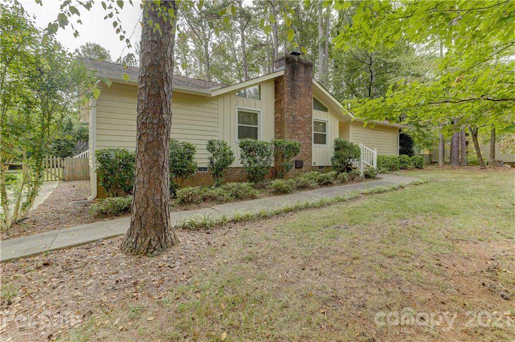 2304 Olewoods Drive - Photo 1