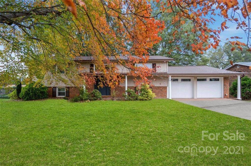 203 Greenbriar Road - Photo 1