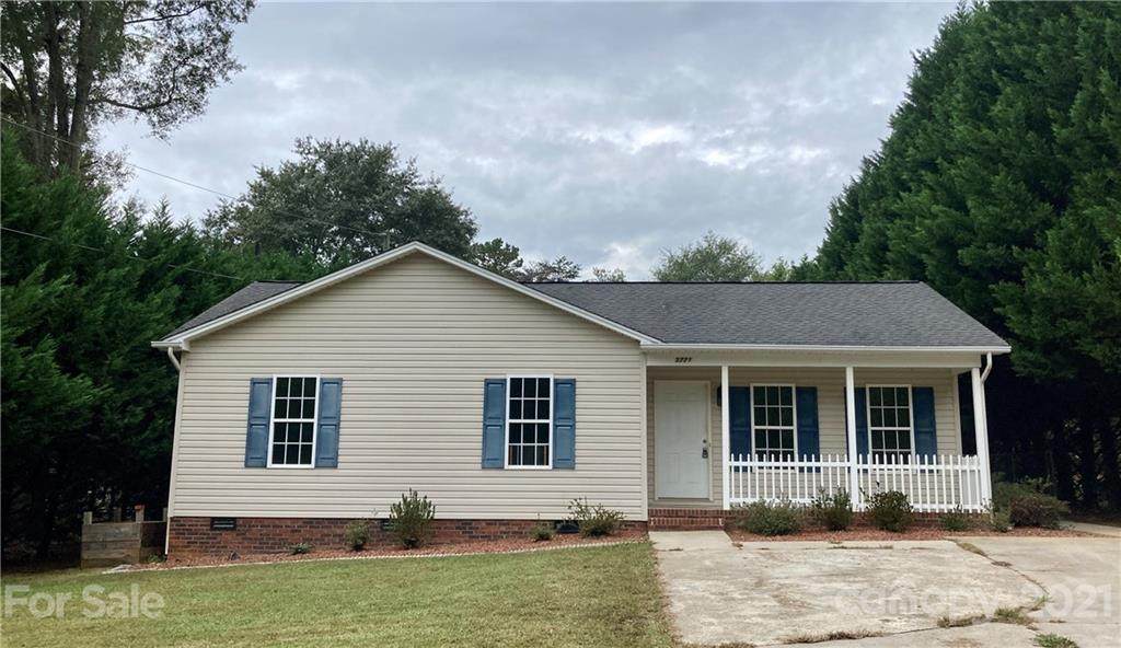 5721 Lee Cline Road - Photo 1