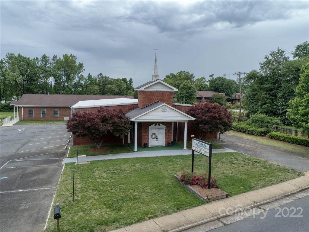 4801 Tuckaseegee Road - Photo 1
