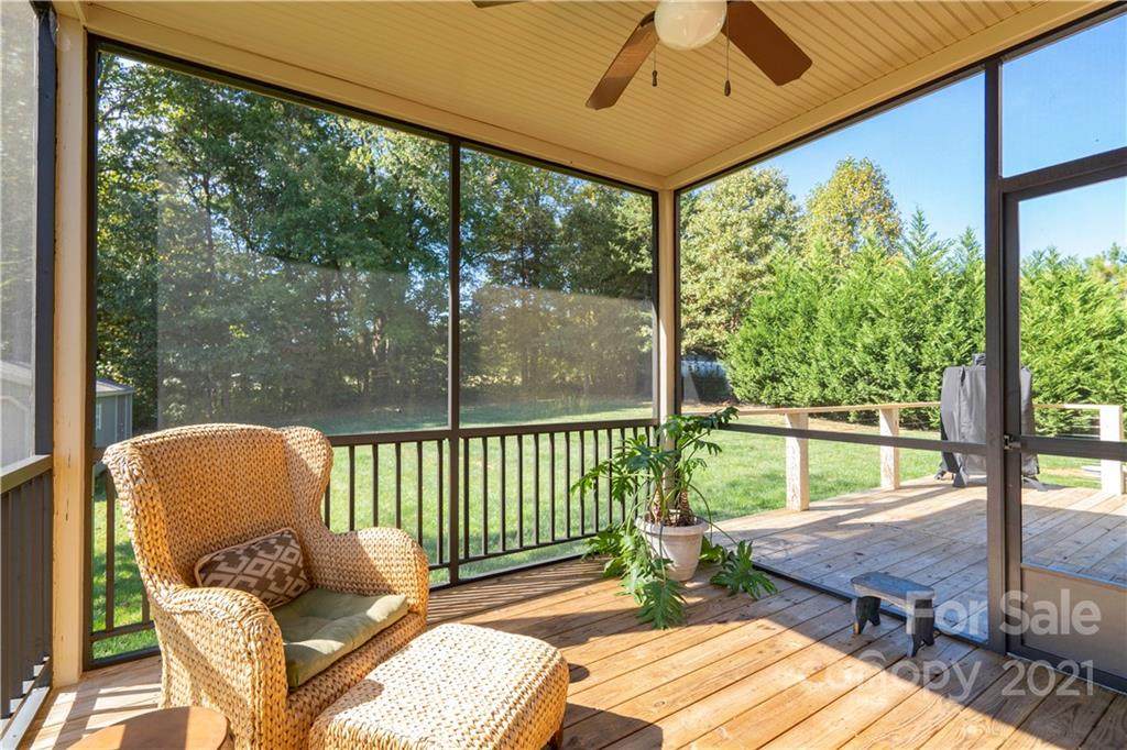 105 Bluff Meadow Lane - Photo 1