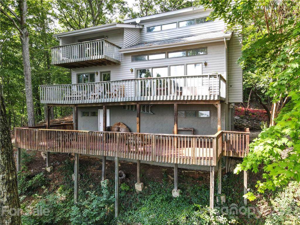 219 Summit Court - Photo 1