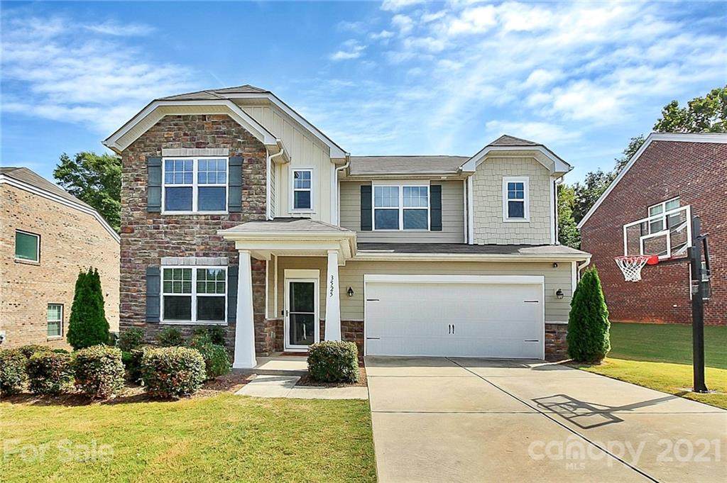 3525 Donnington Way - Photo 1