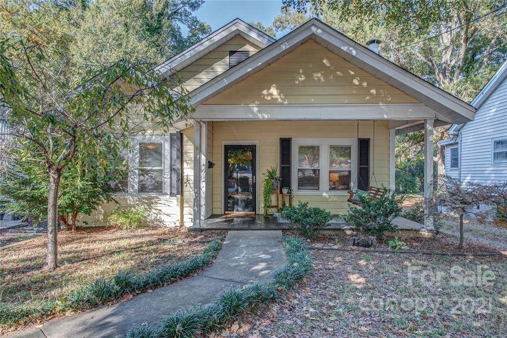 819 Chester Street - Photo 1