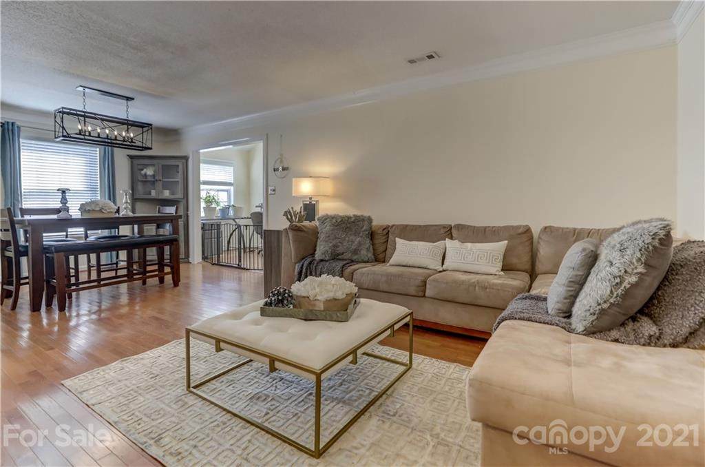 8508 Castle Pine Court - Photo 1