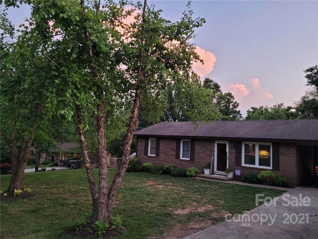 4245 Spring Valley Place - Photo 1