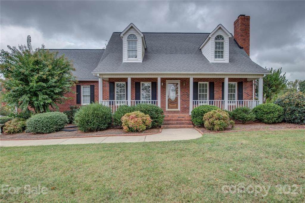 1301 Stony Point Road - Photo 1