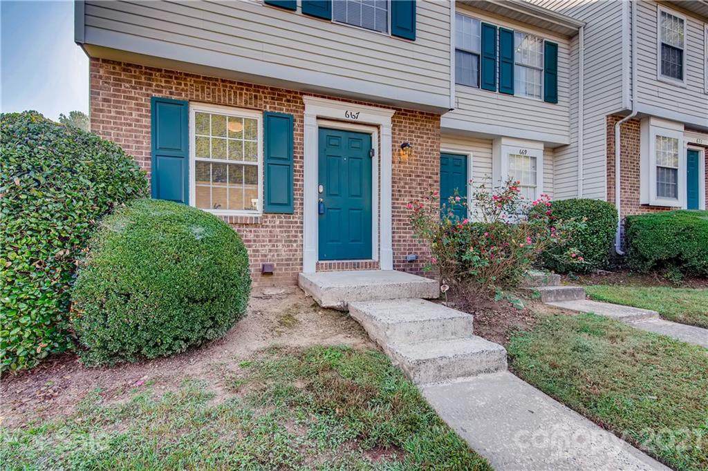 667 Lex Drive - Photo 1