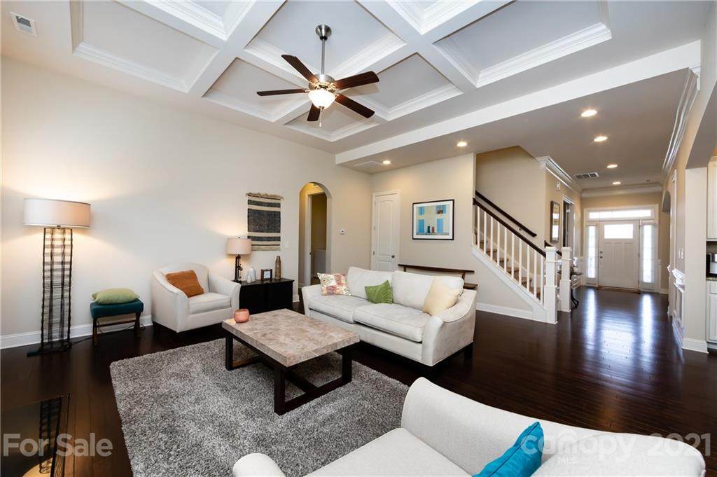 2012 Thurston Drive - Photo 1