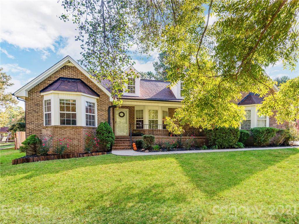 136 Harborcrest Lane - Photo 1