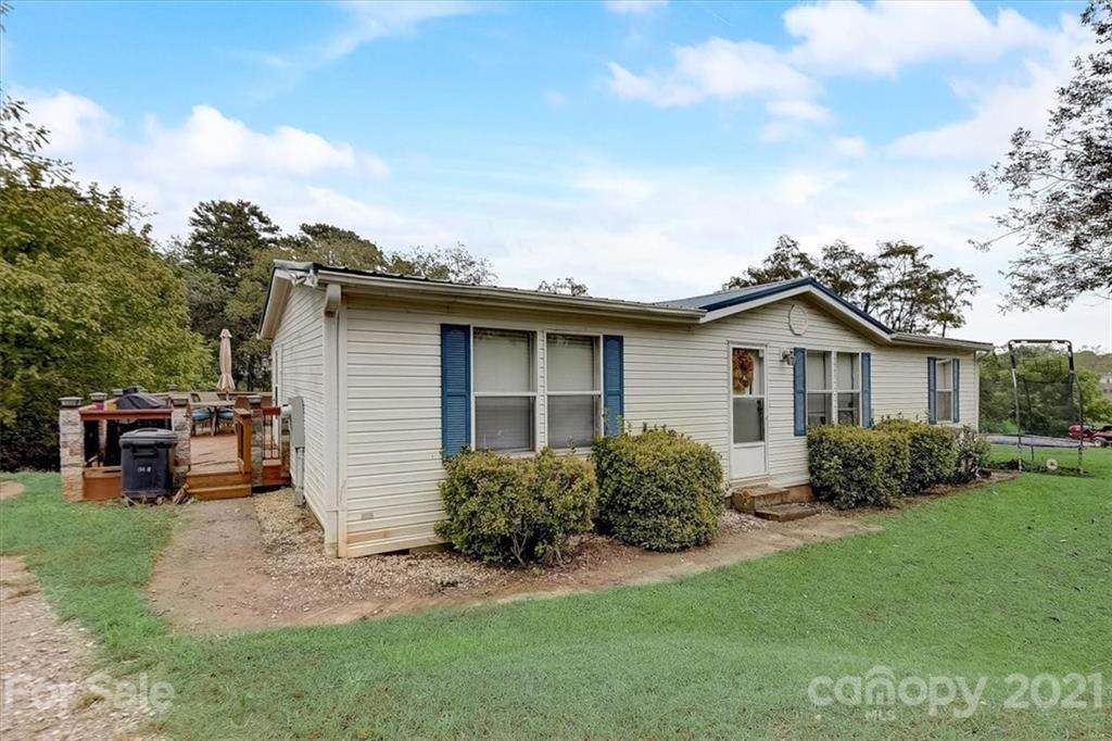 125 Maplewood Drive - Photo 1