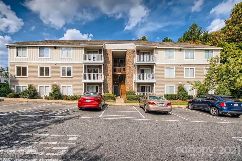 9519 University Terrace Drive - Photo 1