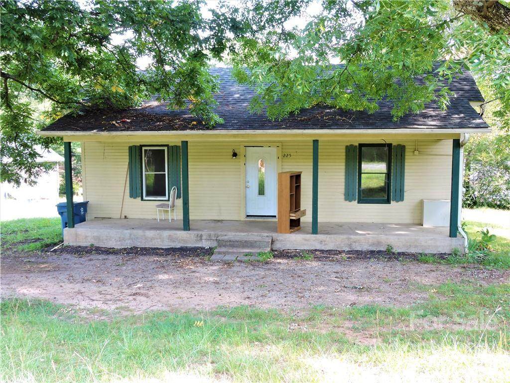 225 Heritage Avenue - Photo 1