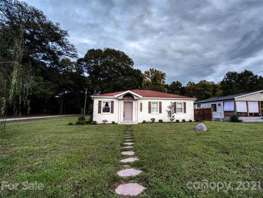1124 Riverside Drive - Photo 1
