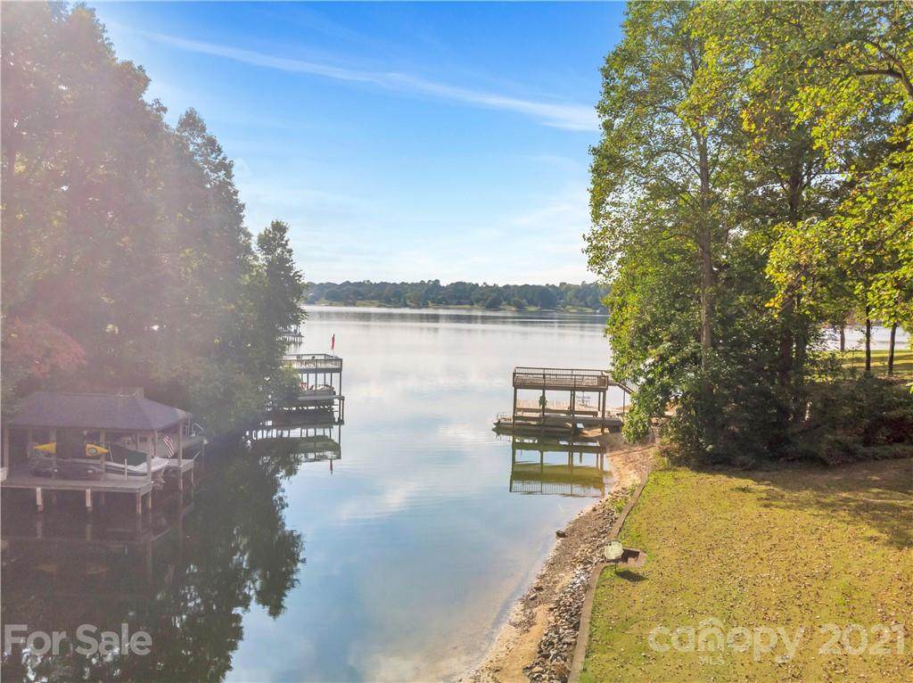 130 Quail Hollow Drive - Photo 1