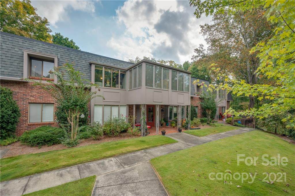305 Grady Avenue - Photo 1