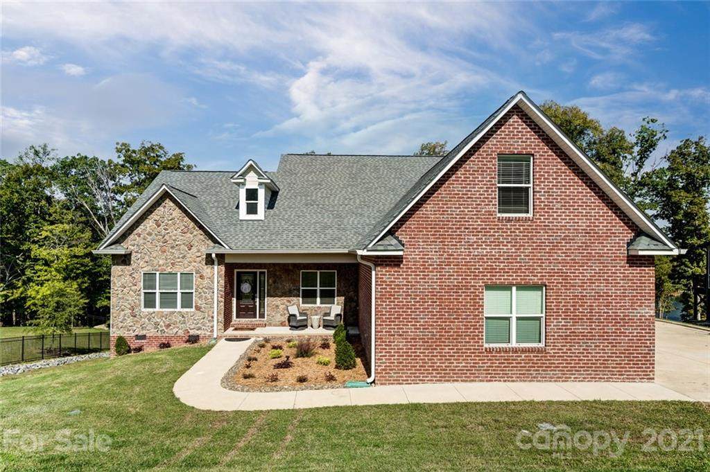 444 Snapdragon Drive - Photo 1
