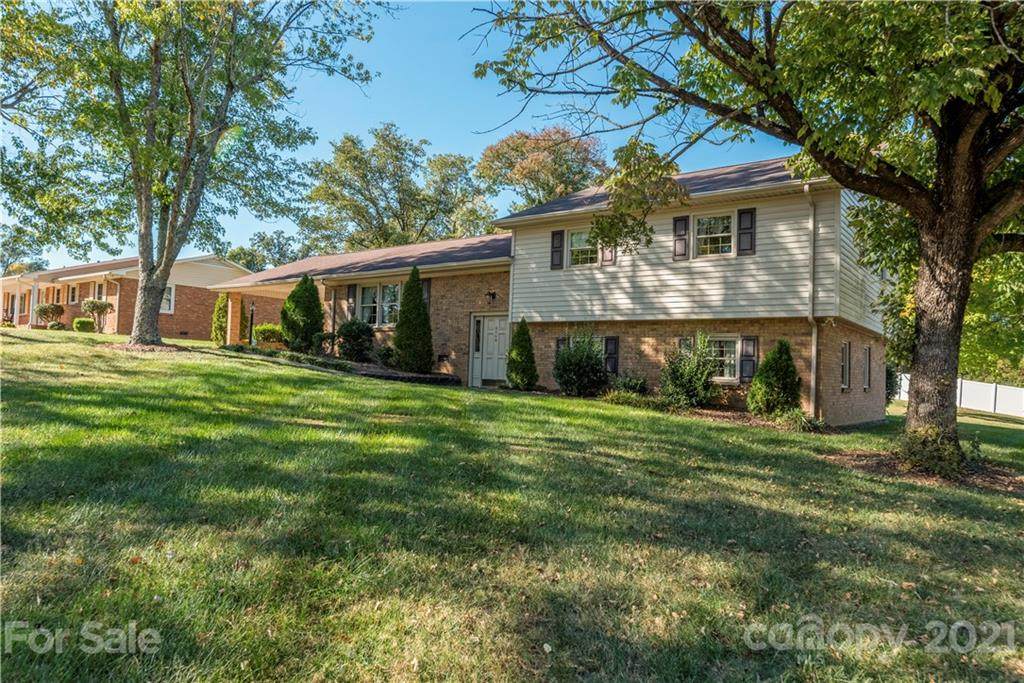 6546 Pawnee Drive - Photo 1