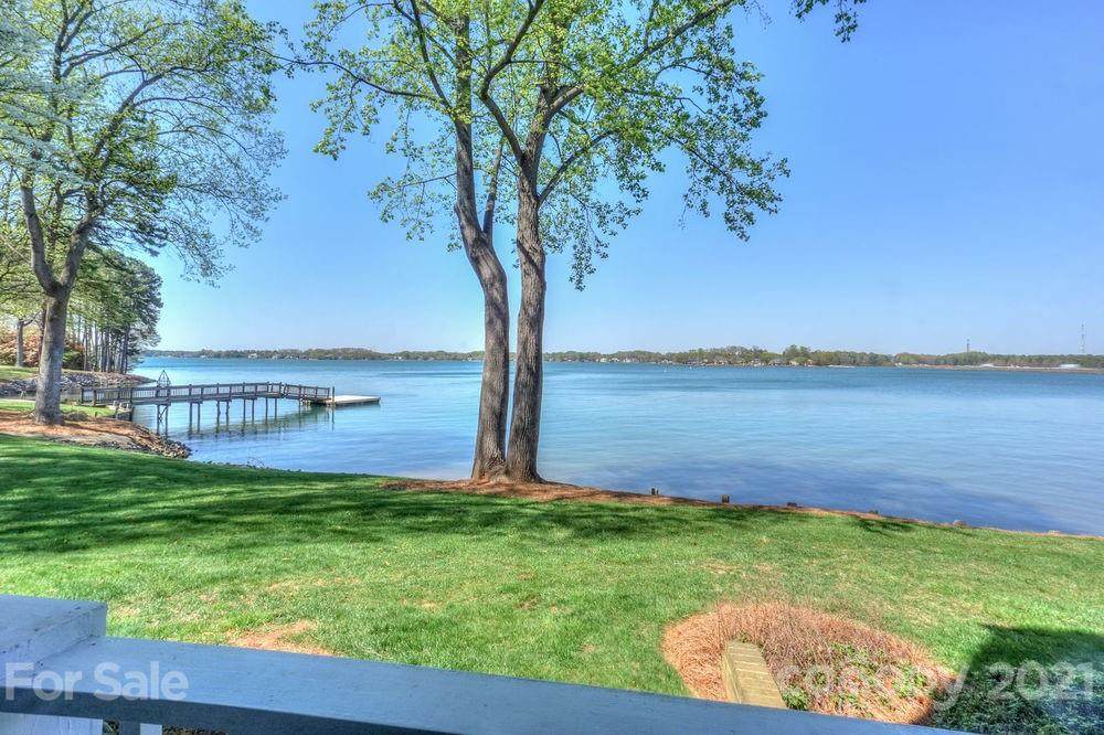 349 Northwest Drive - Photo 1