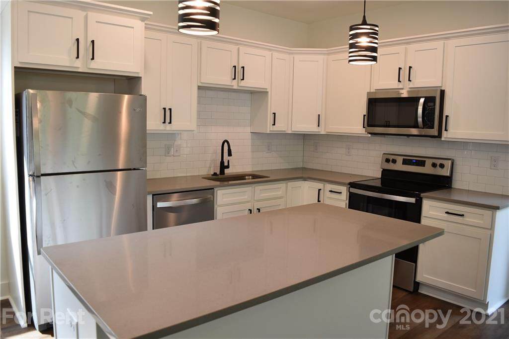 2703 Wells Street - Photo 1