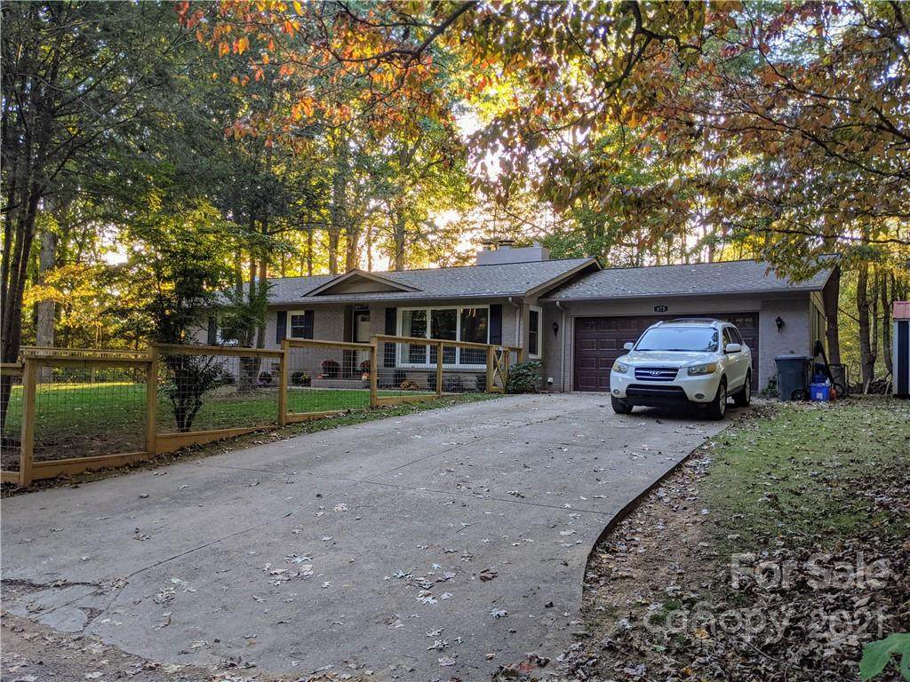 675 Hunter Street - Photo 1