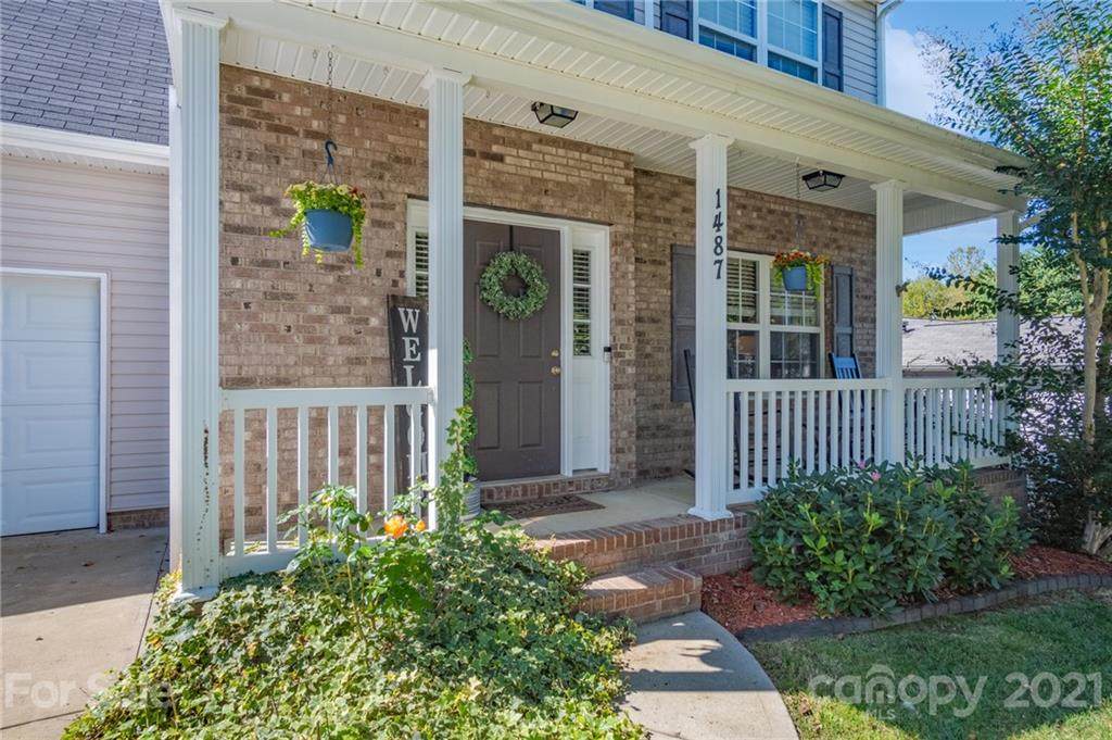 1487 Hollythorne Drive - Photo 1