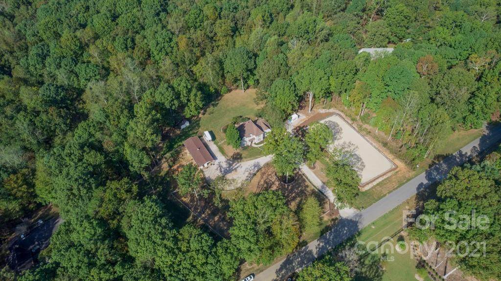 3704 Banyan Way - Photo 1