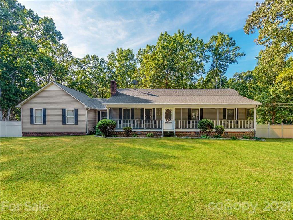 2106 Woodhurst Lane - Photo 1