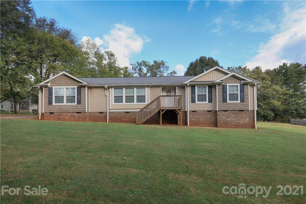 186 Bradley Farm Road - Photo 1