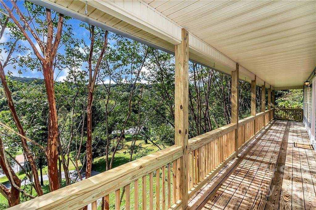 16 Raven Hill Drive - Photo 1