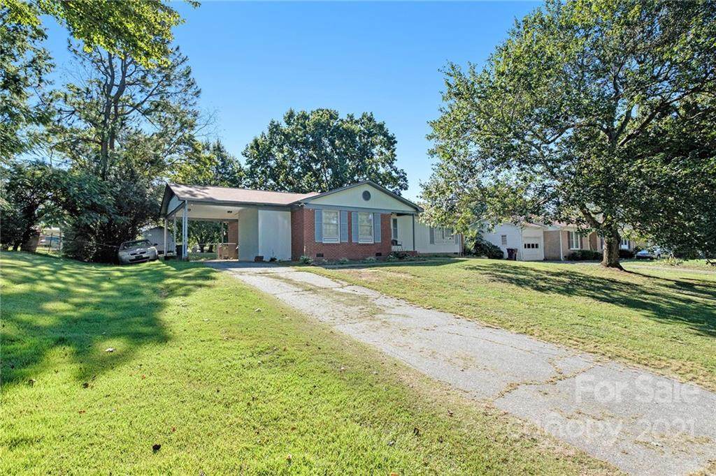 245 Cherokee Lane - Photo 1
