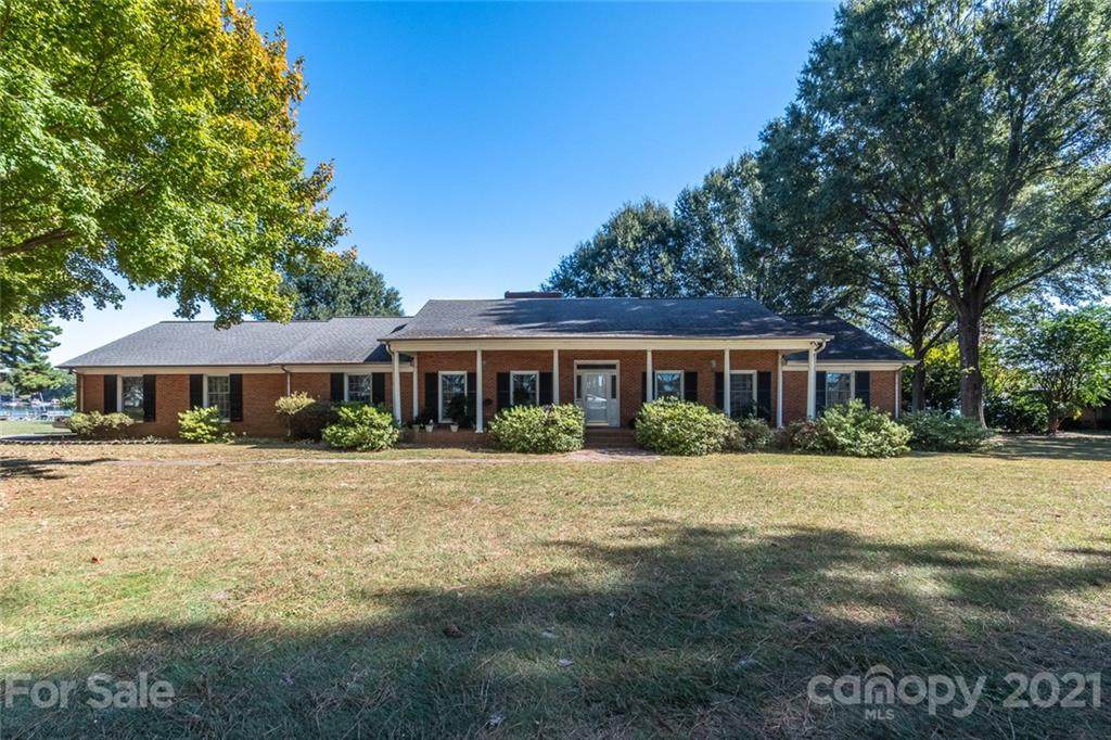 627 Isle Of Pines Road - Photo 1