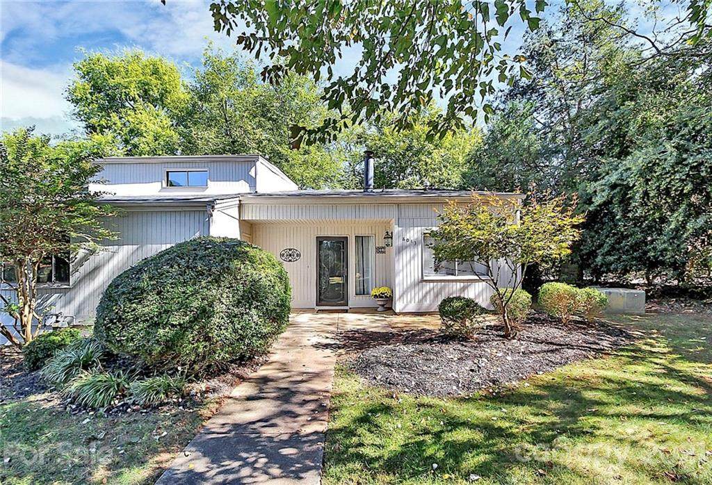 8013 Horse Chestnut Lane - Photo 1