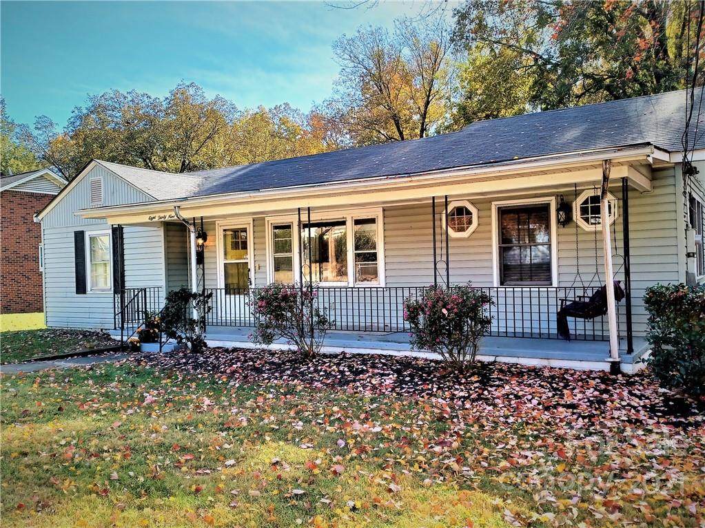 839 Maple Avenue - Photo 1