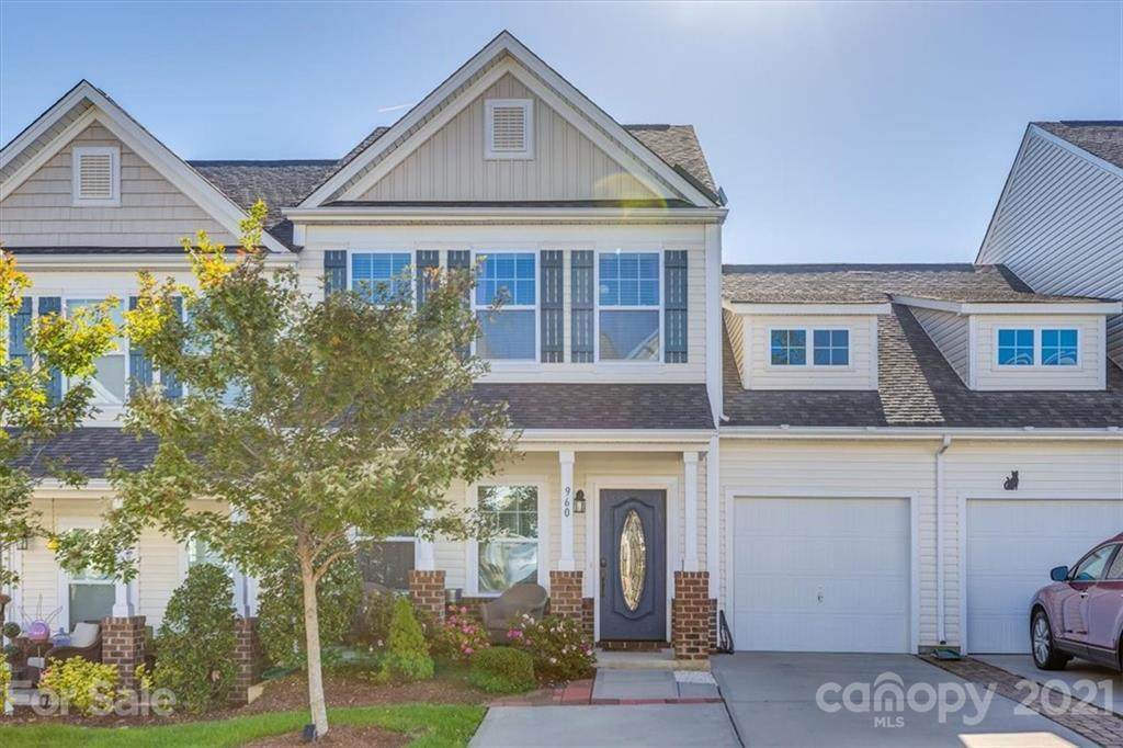 960 Summerlake Drive - Photo 1
