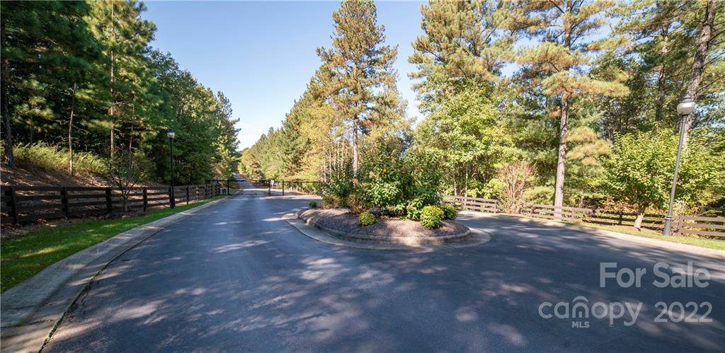 1219 Cleopatra Lane - Photo 1