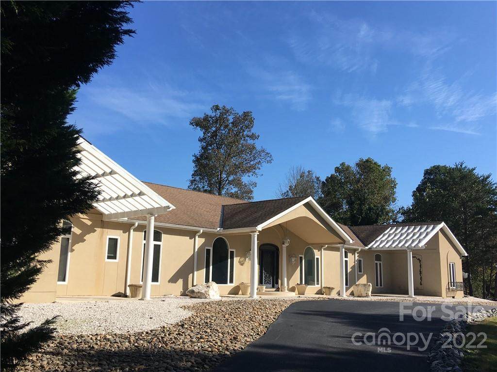 403 Pinewood Lane - Photo 1