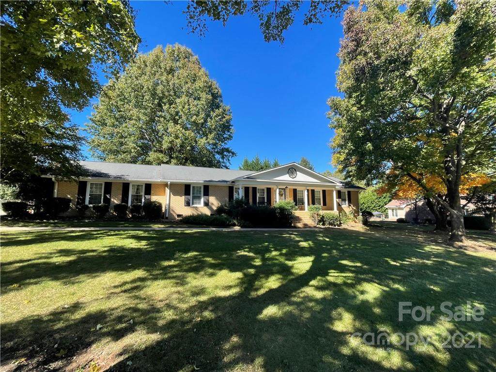 235 Sherman Drive - Photo 1