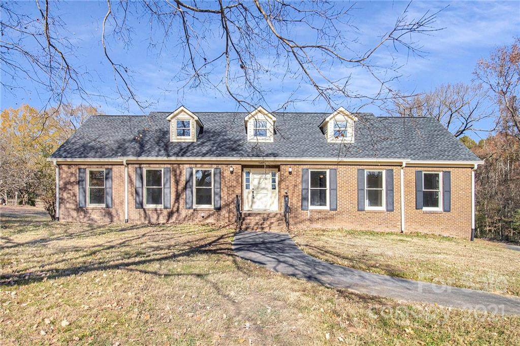 1507 Pamela Drive - Photo 1