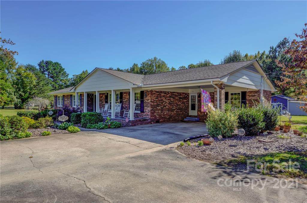 6105 Long Ferry Road - Photo 1
