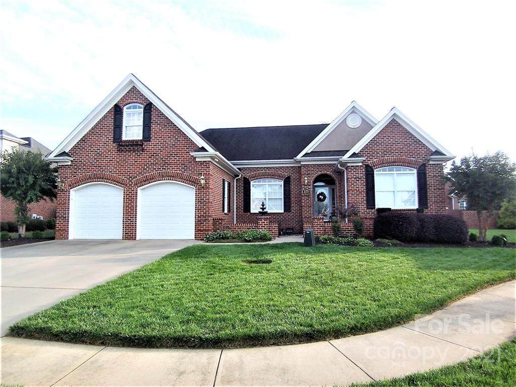 105 Plantation Court - Photo 1