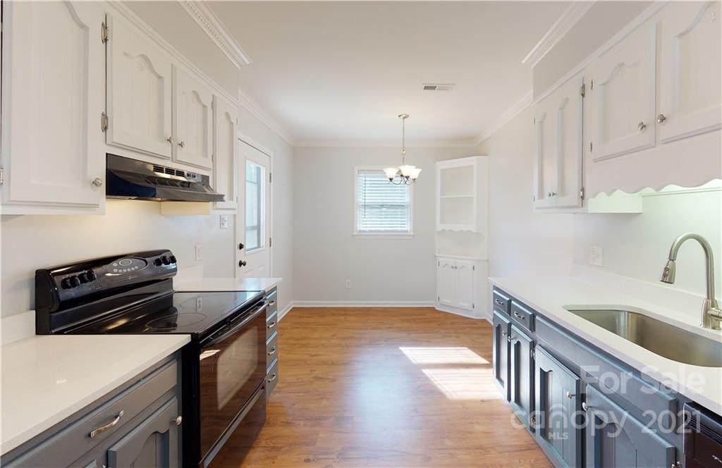 1941 Ebenezer Road - Photo 1