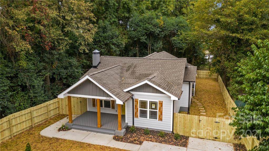 2224 Weyland Avenue - Photo 1