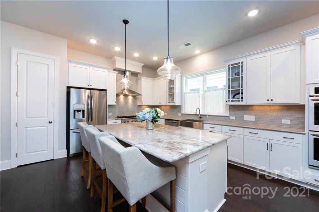 509 Belton Street - Photo 1