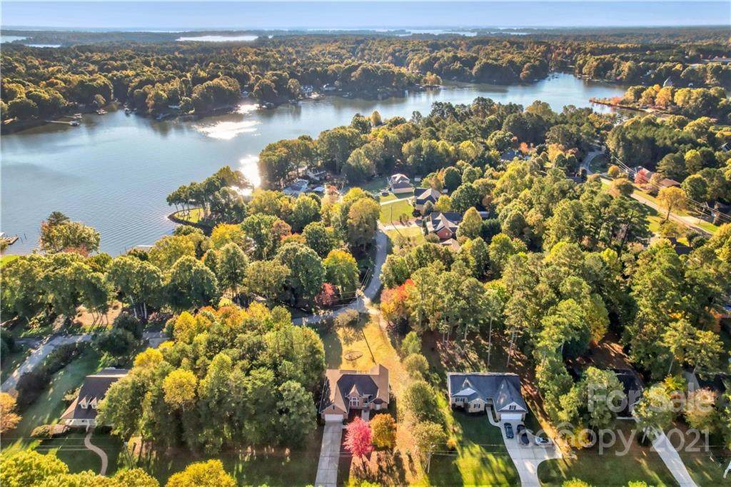 7418 Pine Ridge Drive - Photo 1