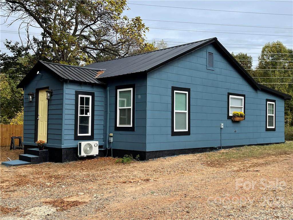 1327 11th Street - Photo 1