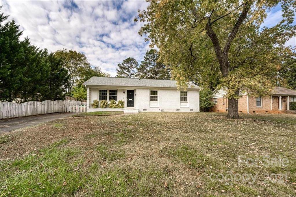 1425 Larkfield Lane - Photo 1